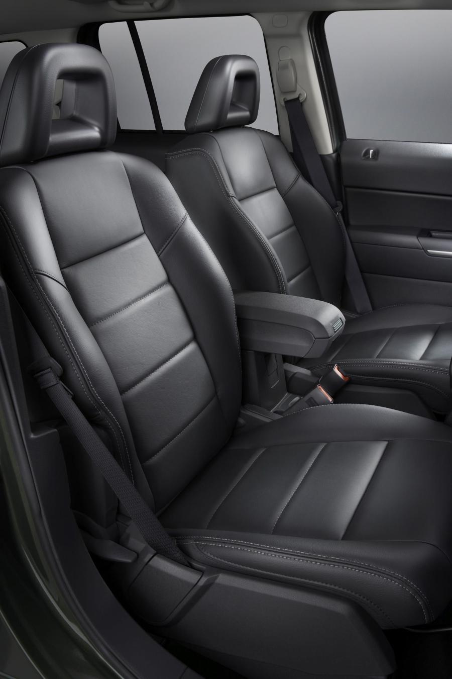  Jeep Patriot 2009 года  (фото 18 из 21)